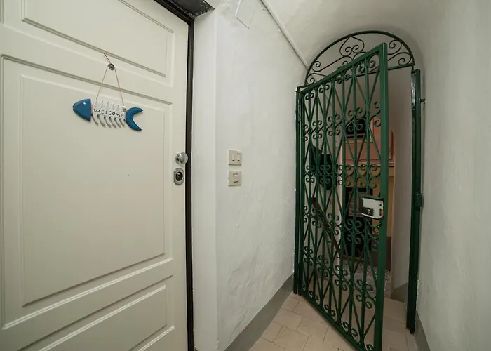 La Magnolia, Caressa De Mae Bordighera